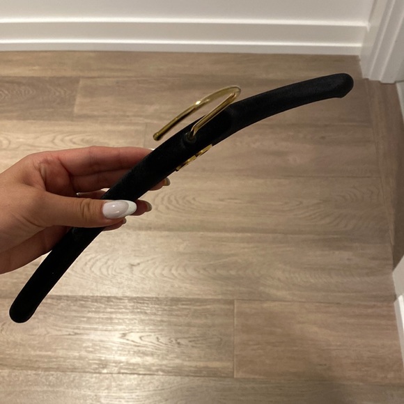 Authentic Chanel hanger velour velvet version plastic black gold logo emblem - Picture 4 of 16